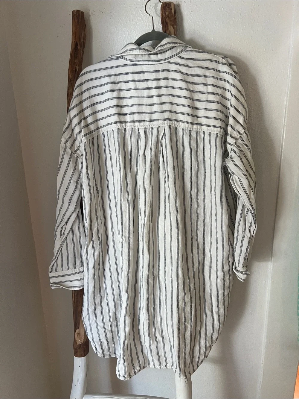 Everlane Oversized White & Gray Black Vertical Stripe Button-Down Linen Shirt M